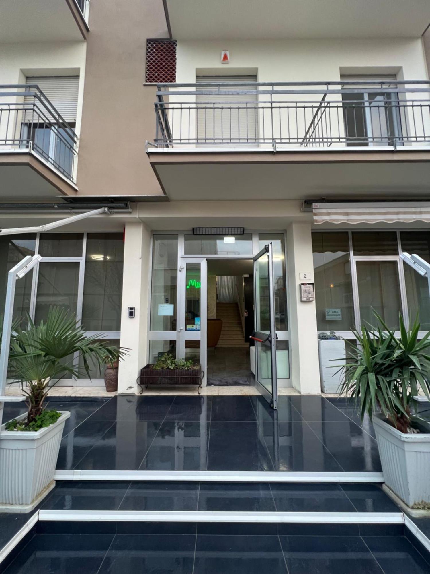Hotel Miro 里米尼 外观 照片